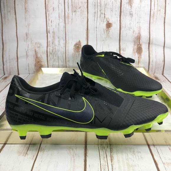 Nike Jr Phantom Venom Club Boys 'Firm Ground Soccer Cleats